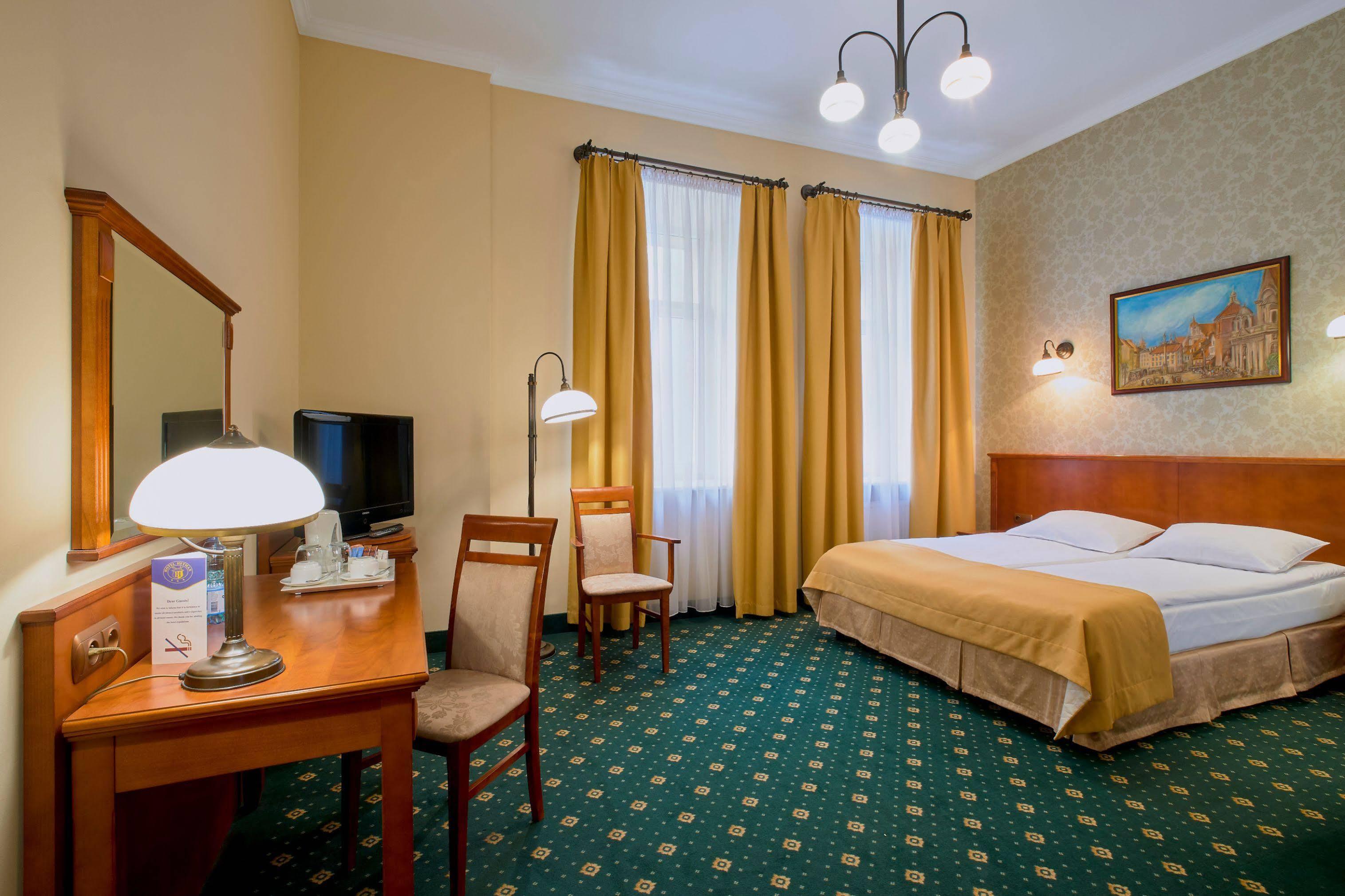 Hetman Hotel 3*